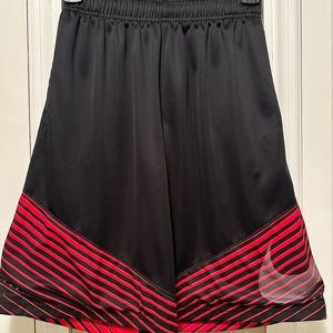 Like new-Boys Nike Elite Shorts